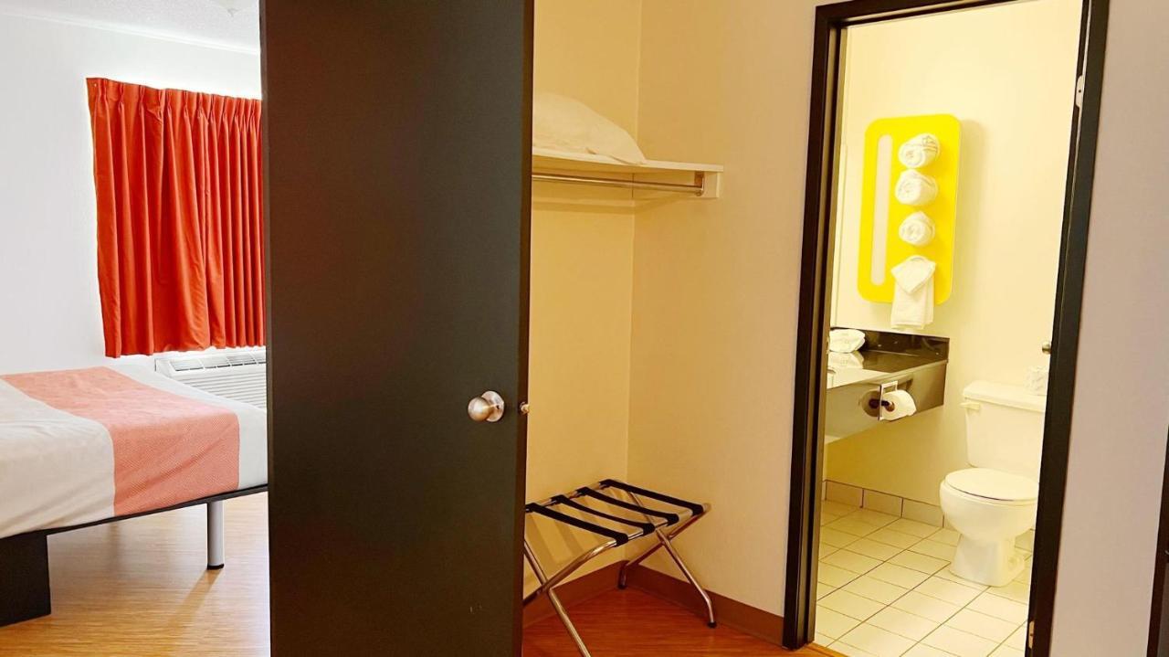 Motel 6-Regina, Sk Екстериор снимка