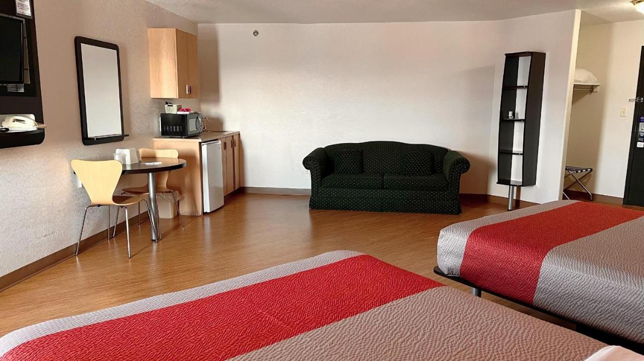 Motel 6-Regina, Sk Екстериор снимка