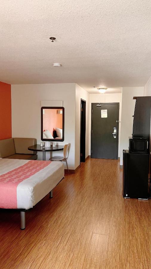 Motel 6-Regina, Sk Екстериор снимка